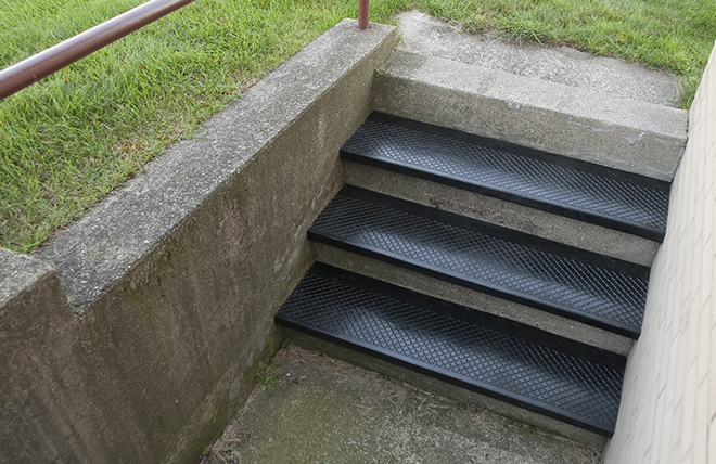 Musson Rubber Designed For Safety, Outdoor Step Mats Rubber